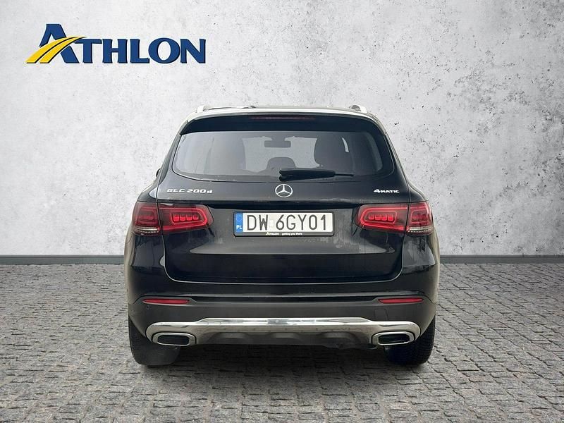 Używany Mercedes GLC200 163 KM (119 kW) 2019 Czarny (metalik) SUV