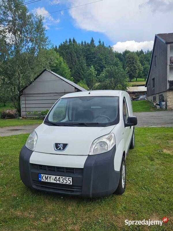 Biały Używany 2013 Peugeot Bipper Minivan | 14 999 zł - Obraz 1/4