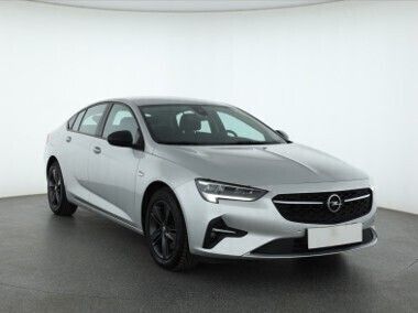 Srebrny Używany 2020 Opel Insignia Hatchback | 57 999 zł (Dobra cena) - Obraz 1/4