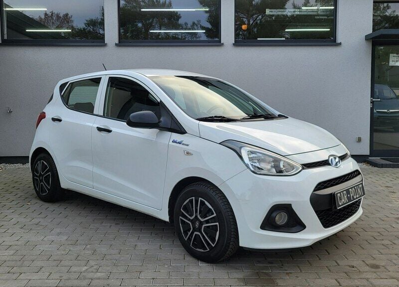 Biały Używany 2015 Hyundai i10 Hatchback | 15 900 zł (Super Cena) - Obraz 1/4