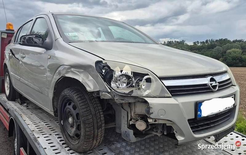 Używany 2005 Opel Astra Sedan/Limuzyna | 1999 zł (Dobra cena) - Obraz 1/4