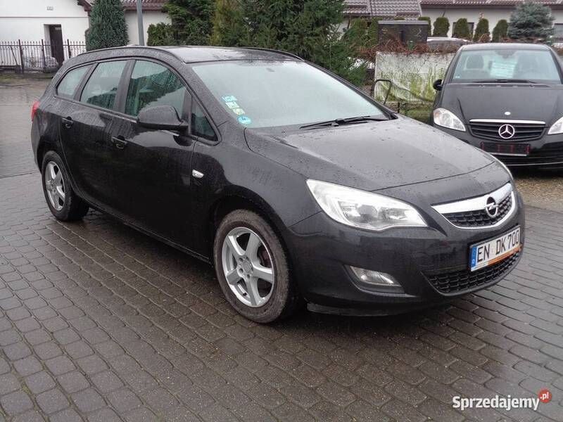 Czarny Używany 2012 Opel Astra Sedan/Limuzyna | 19 900 zł (Uczciwa cena) - Obraz 1/4