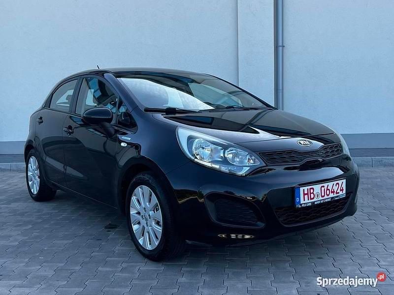 Czarny Używany 2012 Kia Rio Hatchback | 19 777 zł (Uczciwa cena) - Obraz 1/4