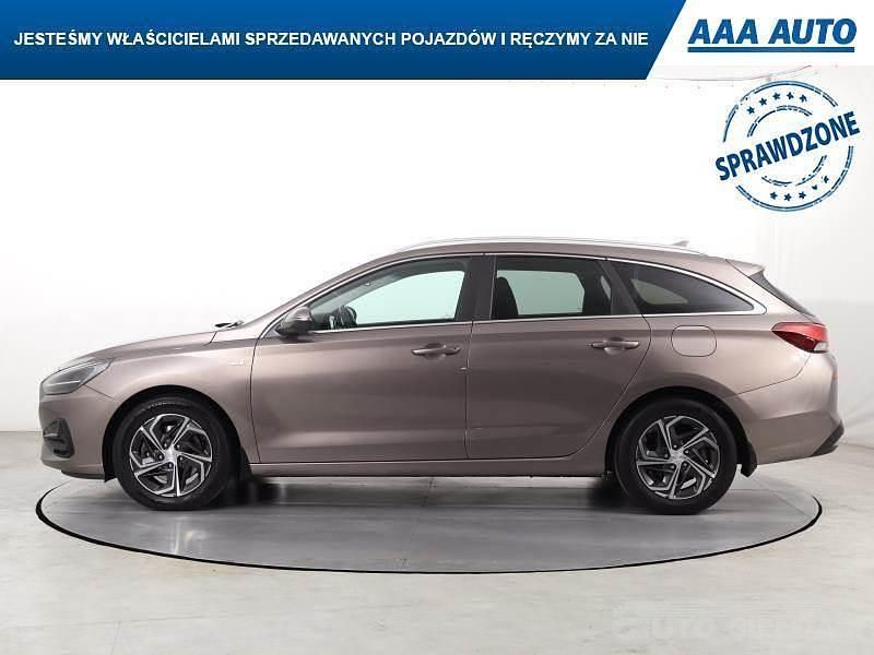 Używany Hyundai i30 2021 Beżowy