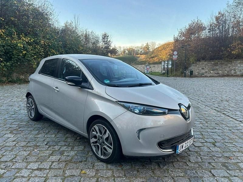 Srebrny Używany 2014 Renault Zoe Hatchback | 24 900 zł - Obraz 1/4
