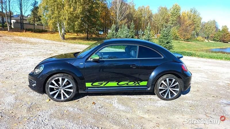 Czarny Używany 2016 VW Beetle R-line Hatchback | 35 500 zł - Obraz 1/4