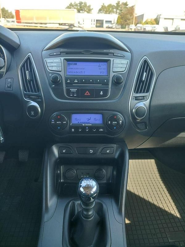 Używany Hyundai ix35 135 KM (99 kW) 2014 Czarny (metalik) SUV