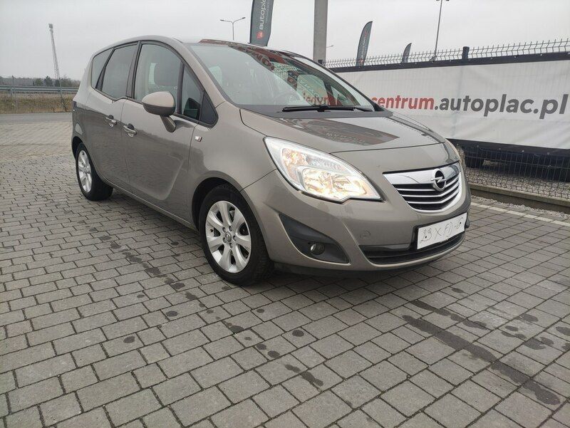 Inny (metalik) Używany 2012 Opel Meriva Minivan | 19 800 zł (Uczciwa cena) - Obraz 1/4