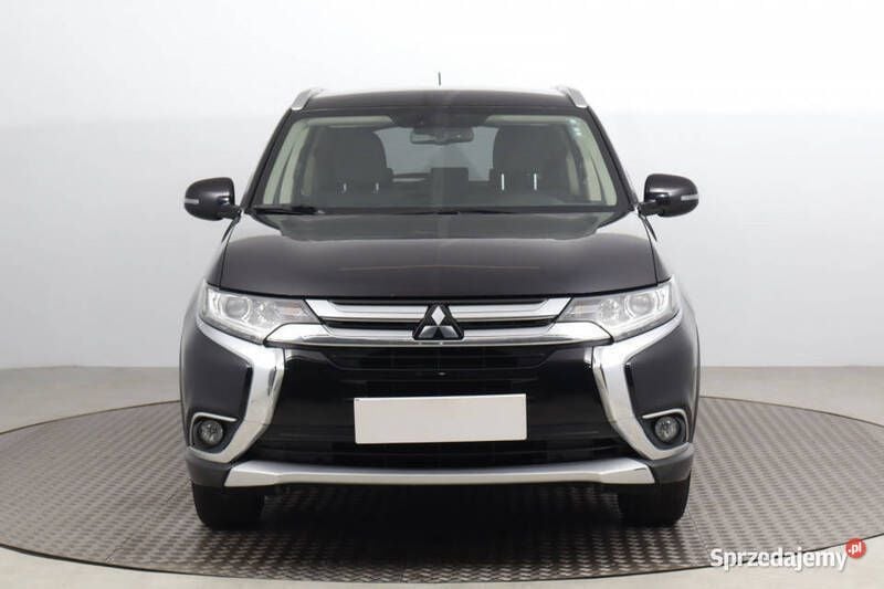 Czarny Używany 2016 Mitsubishi Outlander SUV | 48 999 zł (Dobra cena) - Obraz 1/4