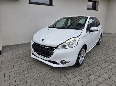 Biały Używany 2013 Peugeot 208 Hatchback | 13 900 zł (Dobra cena) - Obraz 1/4