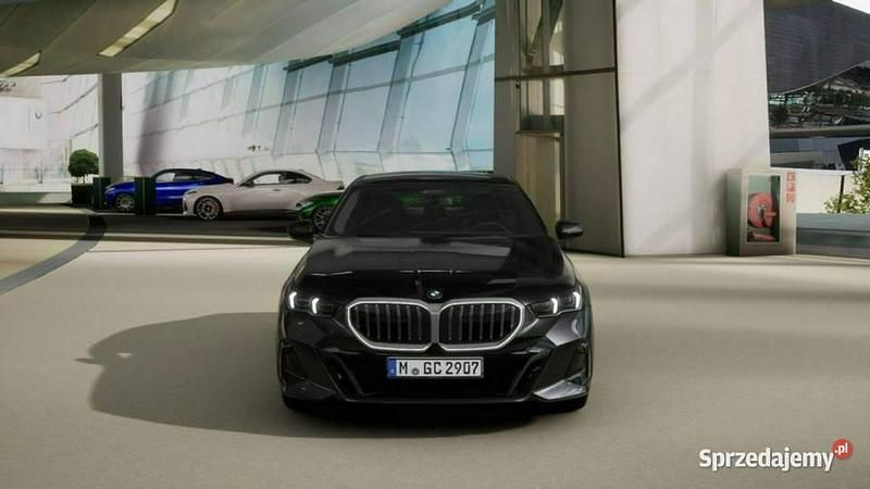 Nowe BMW 520 Comfort Edition 197 KM (144 kW) 2025 Szary Sedan/Limuzyna