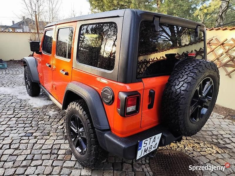Używany Jeep Wrangler Unlimited 2023 Pomarańczowy SUV