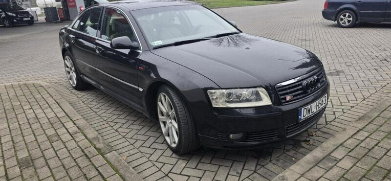 Czarny (metalik) Używany 2004 Audi A8 Sedan/Limuzyna | 13 999 zł - Obraz 1/4
