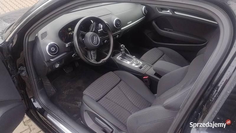 Używany Audi A3 2017 Czarny Hatchback