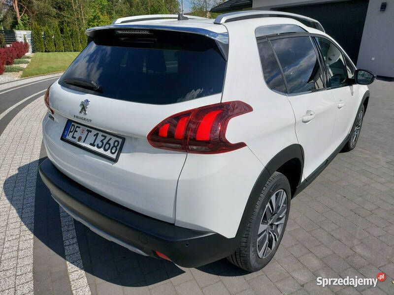 Czarny Używany 2019 Peugeot 2008 Crossway SUV | 48 900 zł (Uczciwa cena) - Obraz 1/4