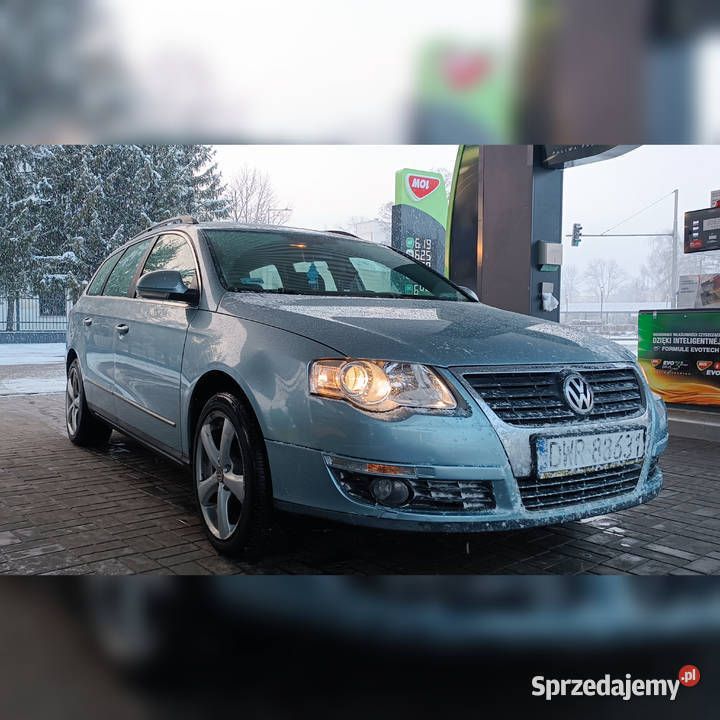Niebieski Używany 2005 VW Passat Kombi | 10 800 zł (Uczciwa cena) - Obraz 1/4