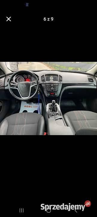 Czarny Używany 2012 Opel Insignia Kombi | 23 500 zł (Uczciwa cena) - Obraz 1/3