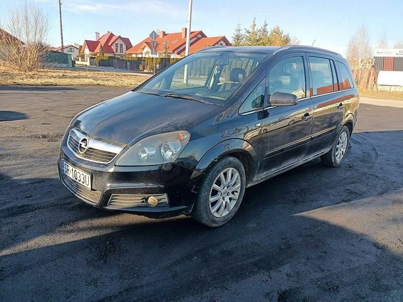 Używany Opel Zafira 2006 Czarny Minivan
