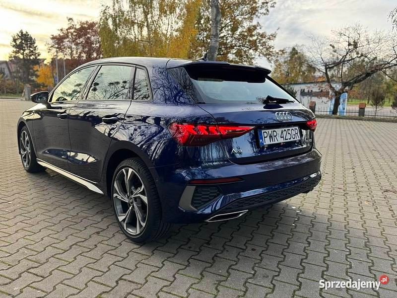 Używany Audi A3 Sportback S-Line 2021 Niebieski Hatchback