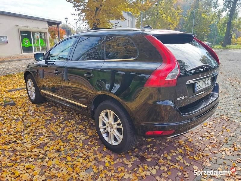 Czarny Używany 2015 Volvo XC60 SUV | 72 000 zł - Obraz 1/4