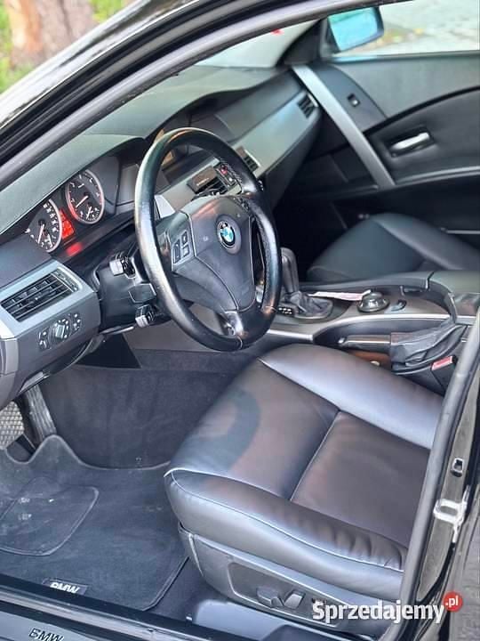 Używany BMW 525 2005 Czarny Kombi