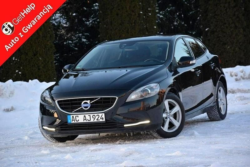 Używany Volvo V40 150 KM (110 kW) 2015 Czarny Hatchback
