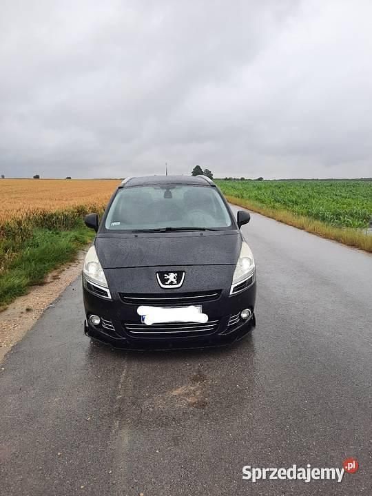 Czarny Używany 2011 Peugeot 5008 Minivan | 23 000 zł - Obraz 1/4