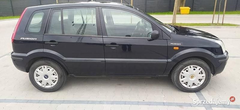 Granatowy Używany 2003 Ford Fusion Sedan/Limuzyna | 4300 zł (Dobra cena) - Obraz 1/3