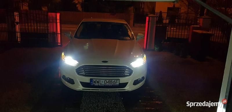 Biały Używany 2014 Ford Mondeo Sedan/Limuzyna | 42 900 zł (Uczciwa cena) - Obraz 1/4