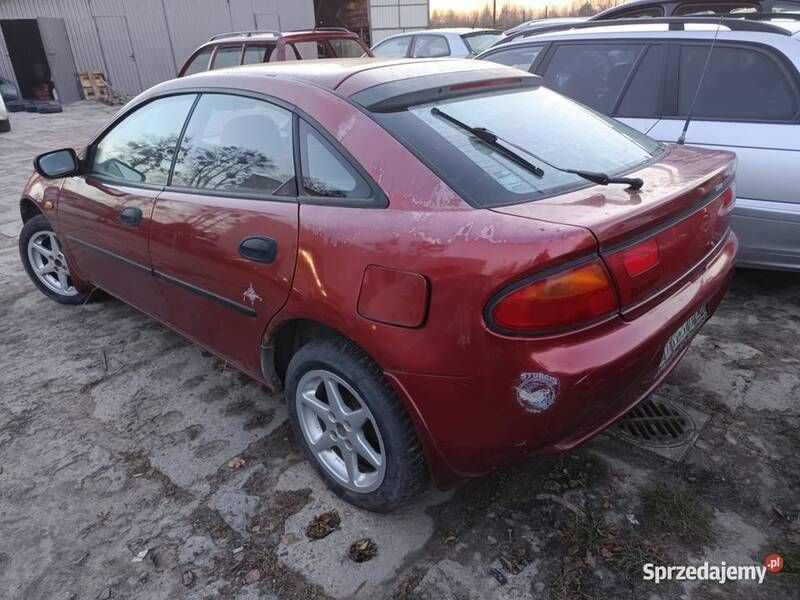 Używany Mazda 323F 1996