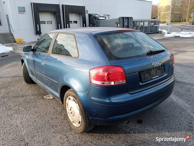 Używany Audi A3 2005 Niebieski Hatchback
