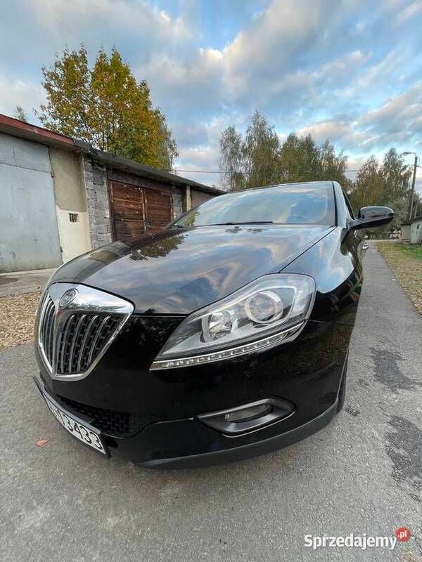 Czarny Używany 2009 Lancia Delta Hatchback | 14 500 zł (Dobra cena) - Obraz 1/4