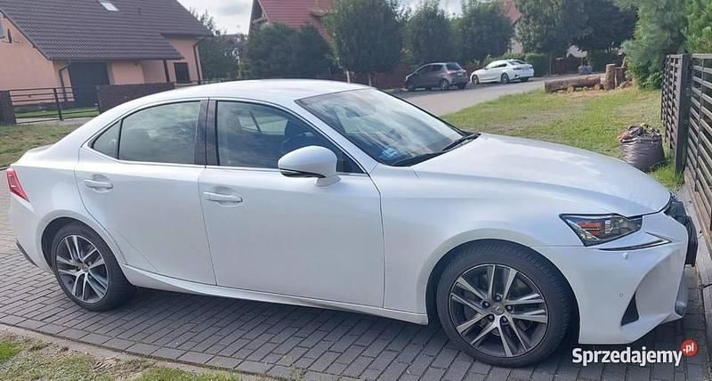 Używany 2017 Lexus IS200t | 87 000 zł - Obraz 1/4