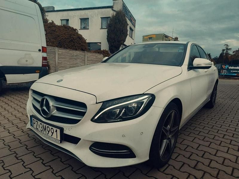 Biały Używany 2014 Mercedes C180 AMG Sedan/Limuzyna | 45 900 zł (Dobra cena) - Obraz 1/4
