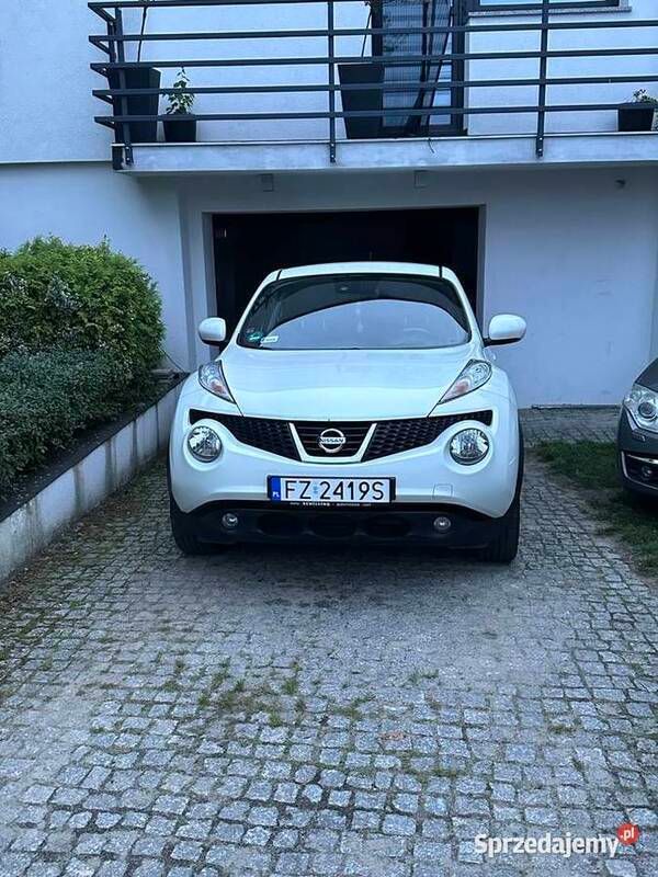 Biały Używany 2011 Nissan Juke SUV | 35 000 zł (Dość drogi) - Obraz 1/4