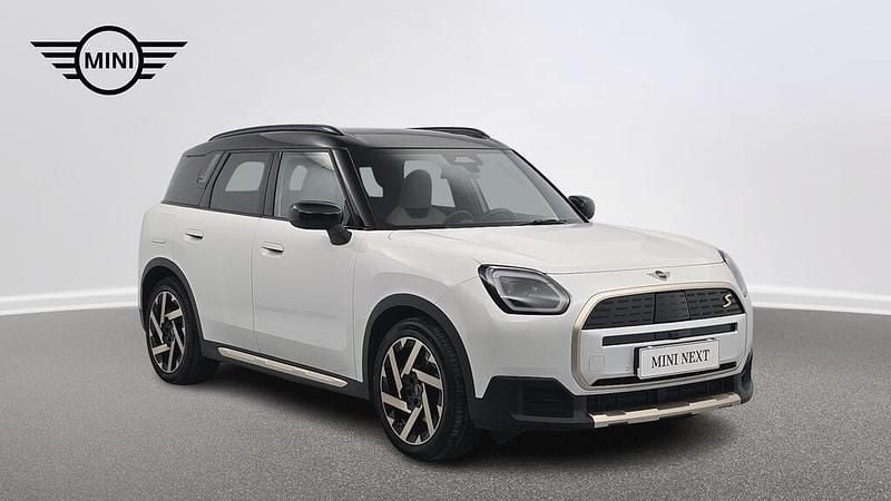Używany Mini Countryman 225 kW (306 KM) 2025 Nanuq white metalizowany SUV
