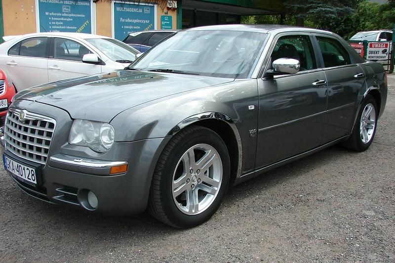 Szary (metalik) Używany 2007 Chrysler 300C Sedan/Limuzyna | 22 900 zł - Obraz 1/4