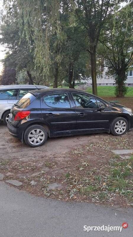 Używany Peugeot 207 2008 Czarny Hatchback
