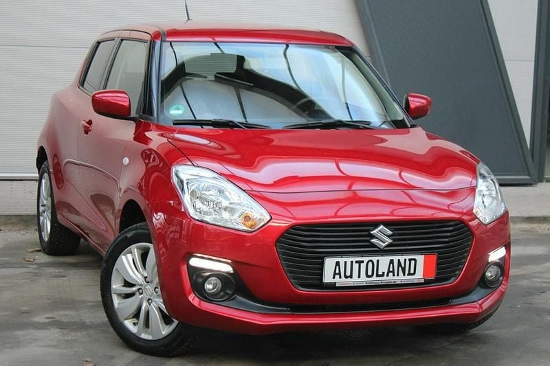 Używany Suzuki Swift 90 KM (66 kW) 2020 Czerwony ciemny (metalik) Hatchback