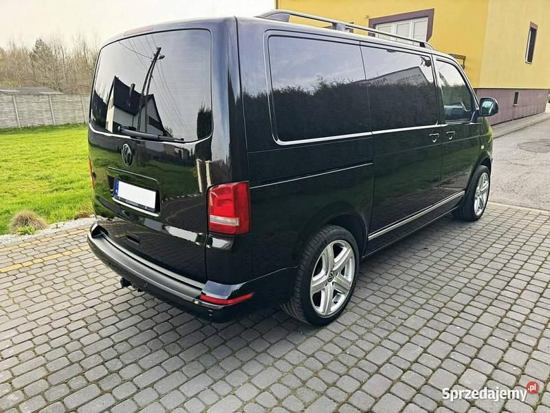 Używany VW Multivan Highline 180 KM (132 kW) 2011 Czarny Van