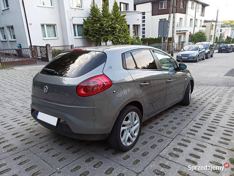 Używany 2009 Fiat Bravo Dynamic Hatchback | 12 500 zł (Uczciwa cena) - Obraz 1/4