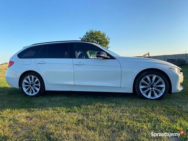 Używany BMW 501 2014 Biały Kombi