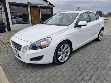 Biały Używany 2012 Volvo S60 Sedan/Limuzyna | 46 400 zł - Obraz 1/4