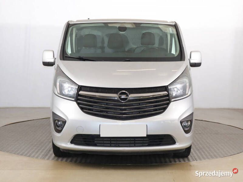 Szary Używany 2016 Opel Vivaro Van | 45 999 zł (Super Cena) - Obraz 1/4