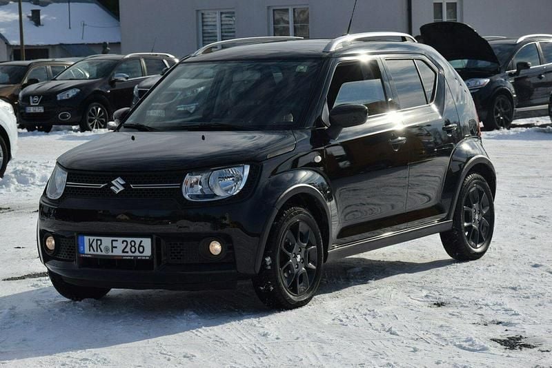 Używany Suzuki Ignis 90 KM (66 kW) 2017 Czarny SUV