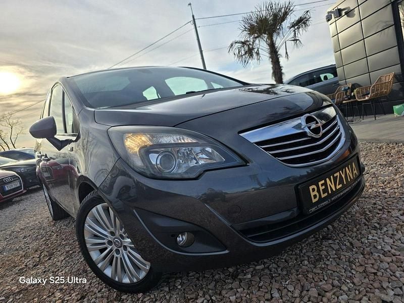 Używany Opel Meriva 140 KM (102 kW) 2011 Szary Minivan