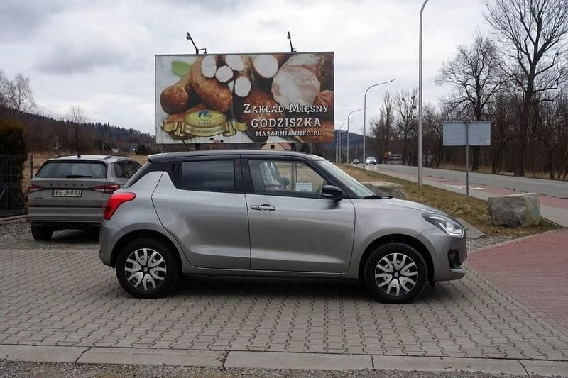 Używany Suzuki Swift 90 KM (66 kW) 2018 Szary (metalik) Hatchback
