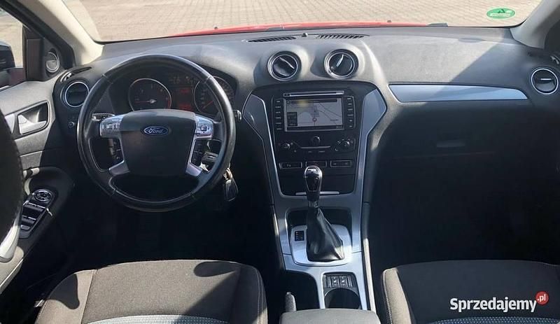 Używany Ford Mondeo 2011 Czerwony Pickup