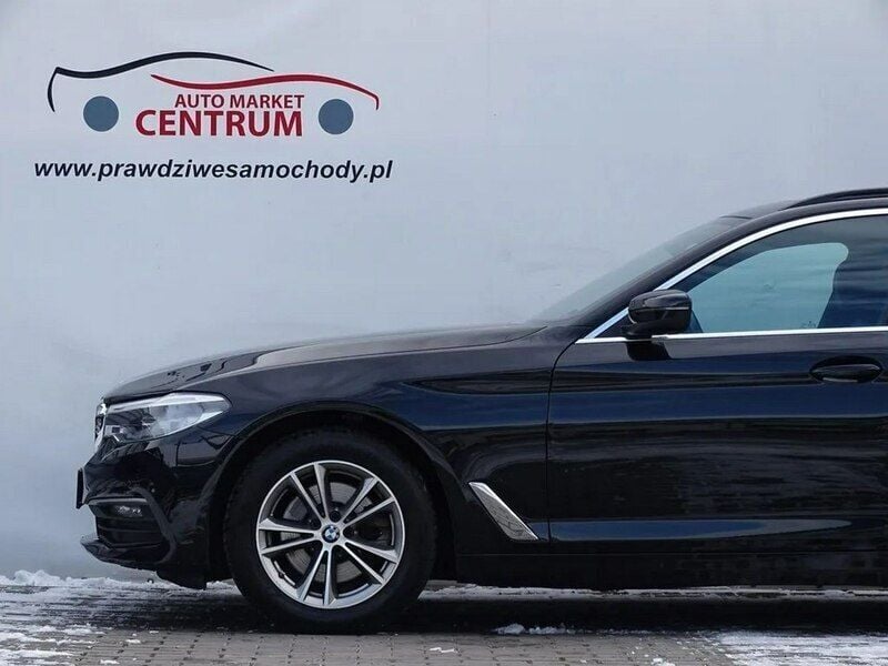 Czarny (metalik) Używany 2019 BMW M550 Sedan/Limuzyna | 117 900 zł - Obraz 1/3