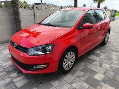 Czerwony Używany 2010 VW Polo Sedan/Limuzyna | 23 900 zł (Uczciwa cena) - Obraz 1/4